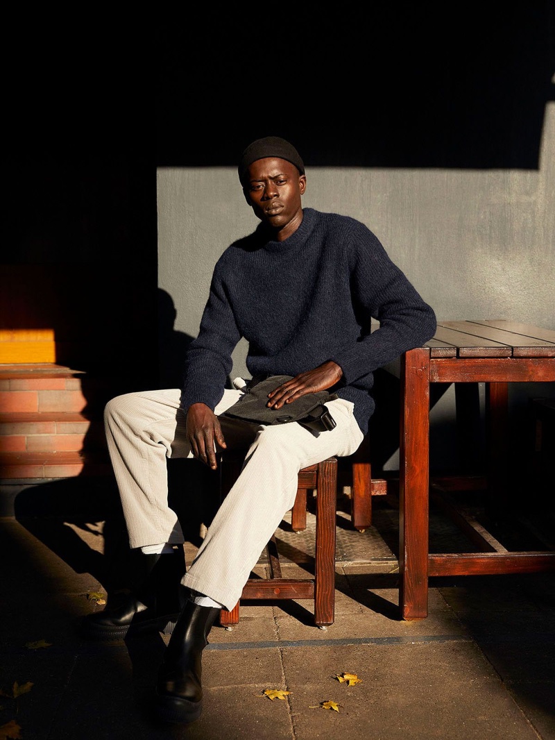 Model Alpha Dia showcases knitwear from COS's fall-winter 2020 collection. » Alpha Embraces Downtime Dressing in COS Model Alpha Dia showcases knitwear from COS's fall-winter 2020 collection.