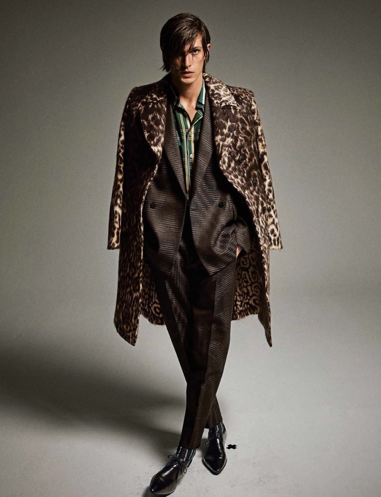 Edoardo Channels Rock 'n' Roll Elegance for Style Magazine Italia Edoardo Channels Rock 'n' Roll Elegance for Style Magazine Italia