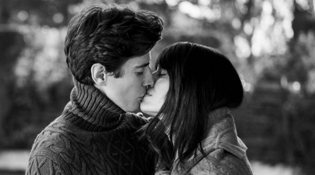 True Love: Oriol & Davinia Celebrate Christmas with Pedro del Hierro Oriol Elcacho and Davinia Pelegri star in a Christmas story for Pedro del Hierro.