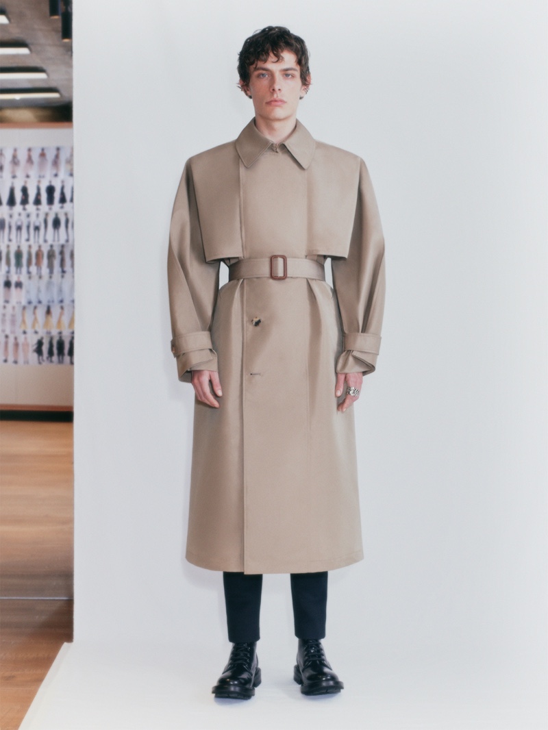 Alexander McQueen Pre-Fall 2021 Men's Collection Lookbook Alexander McQueen Pre-Fall 2021 Men's Collection Lookbook
