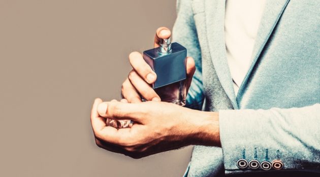 5 Natural Fragrances That Attract Women Male Spraying Cologne Wrists