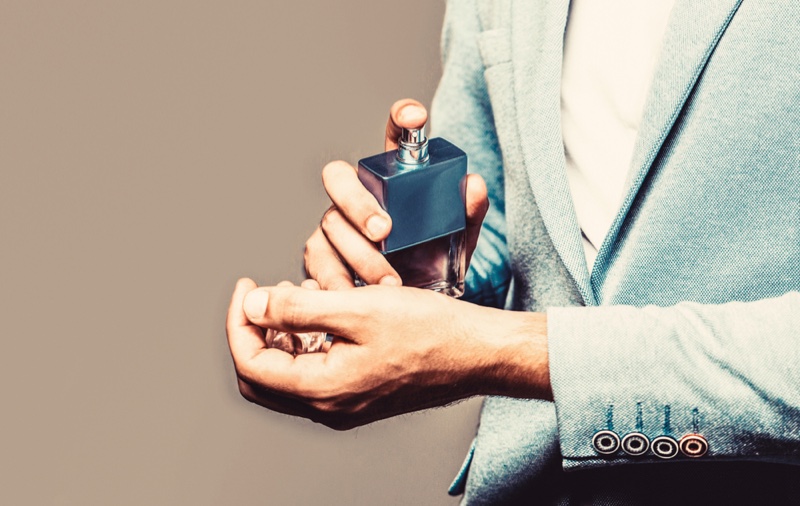 Male Spraying Cologne Wrists » The Secret To Smelling Great: A Guide For Men Male Spraying Cologne Wrists