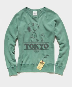 Peanuts City Collection Tokyo Crewneck Sweatshirt in Green Peanuts City Collection Tokyo Crewneck Sweatshirt in Green