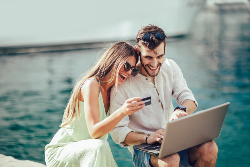 Smiling Couple Laptop Credit Card Posing Near Water