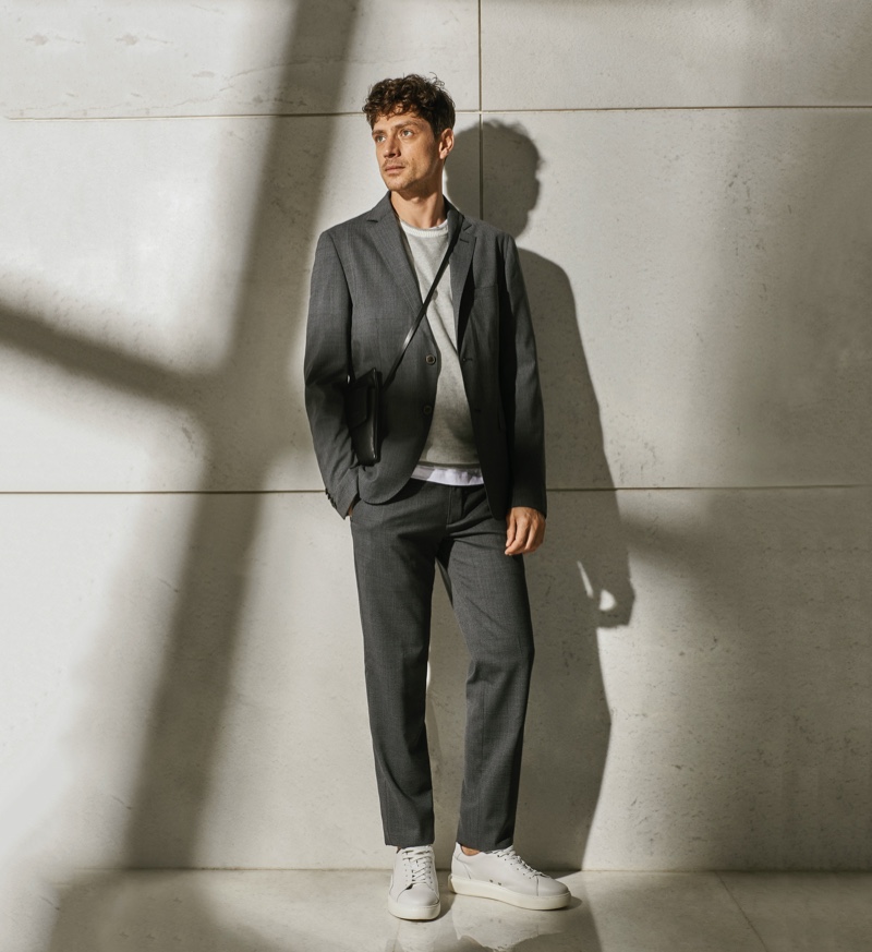 Roberto Verino shows the brilliance of mixing shades of grey into your wardrobe. » Neutral Color Outfits for Men: Timeless Chic Style Roberto Verino shows the brilliance of mixing shades of grey into your wardrobe.