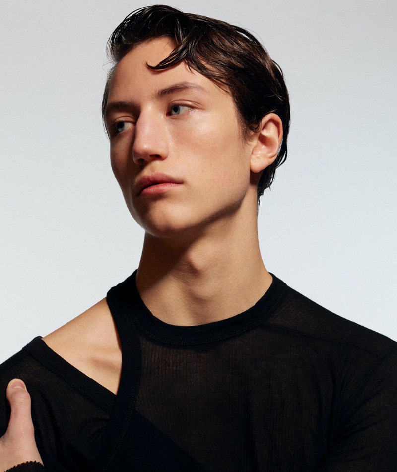 » Felix Stars in Beauty Story for Luisaviaroma Felix Cerutti 2021 Luisaviaroma Editorial 002