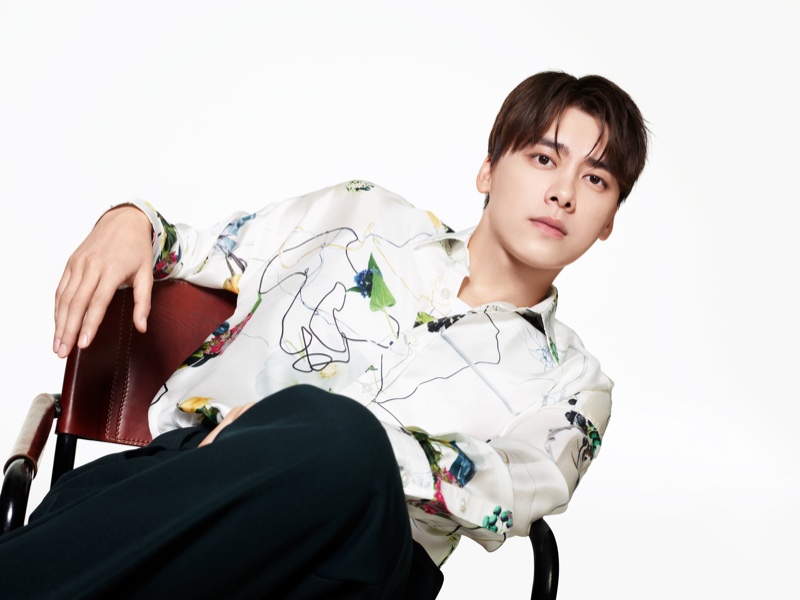 Front and center, actor Li Yifeng stars in BOSS's spring-summer 2021 men's campaign.