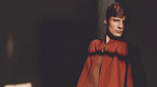 Adrien Sahores Embraces Neutrals for Loro Piana Campaign Adrien Sahores stars in Loro Piana's spring-summer 2021 men's campaign.