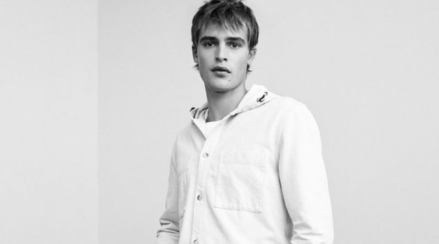 Parker Embraces the MO'P Era for Marc O'Polo Spring Campaign Dutch model Parker van Noord stars in Marc O'Polo's spring-summer 2021 men's campaign.