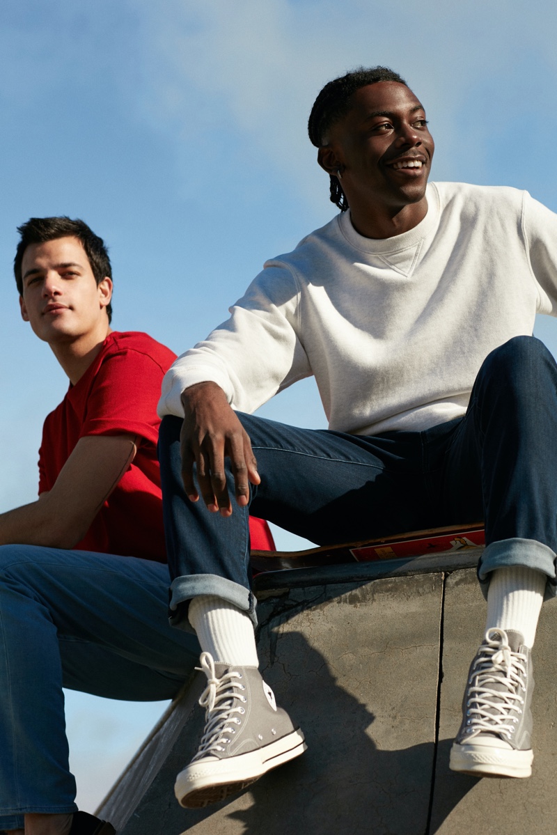 Models Pedro Giaferris and Trey Latty connect with Mavi for its spring-summer 2021 men's campaign. » Mavi Heads to Vancouver for Spring Campaign Models Pedro Giaferris and Trey Latty connect with Mavi for its spring-summer 2021 men's campaign.