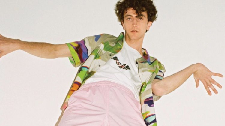 Niels Embraces Prints & Texture for Men’s Health Germany