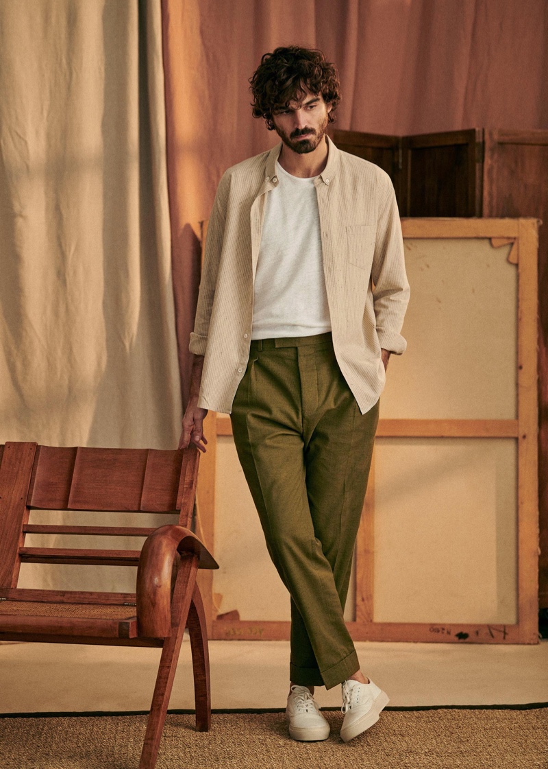 Front and center, Nono Marquis sports Octobre's linen and cotton Charlie shirt with a pair of smart trousers.