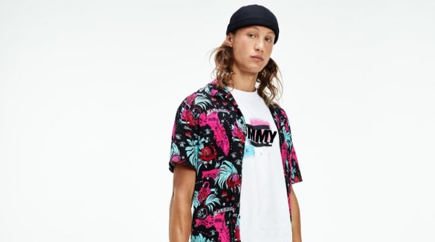 Tommy Jeans Channels 'Old School South Beach Swag' Tommy Jeans Channels 'Old School South Beach Swag'