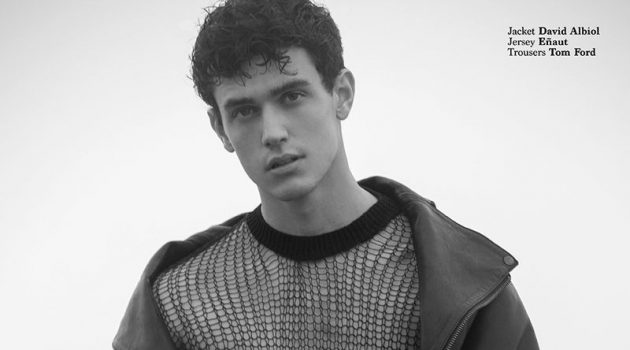 Xavier Serrano Hits the Beach for Les Hommes Publics Xavier Serrano Hits the Beach for Les Hommes Publics