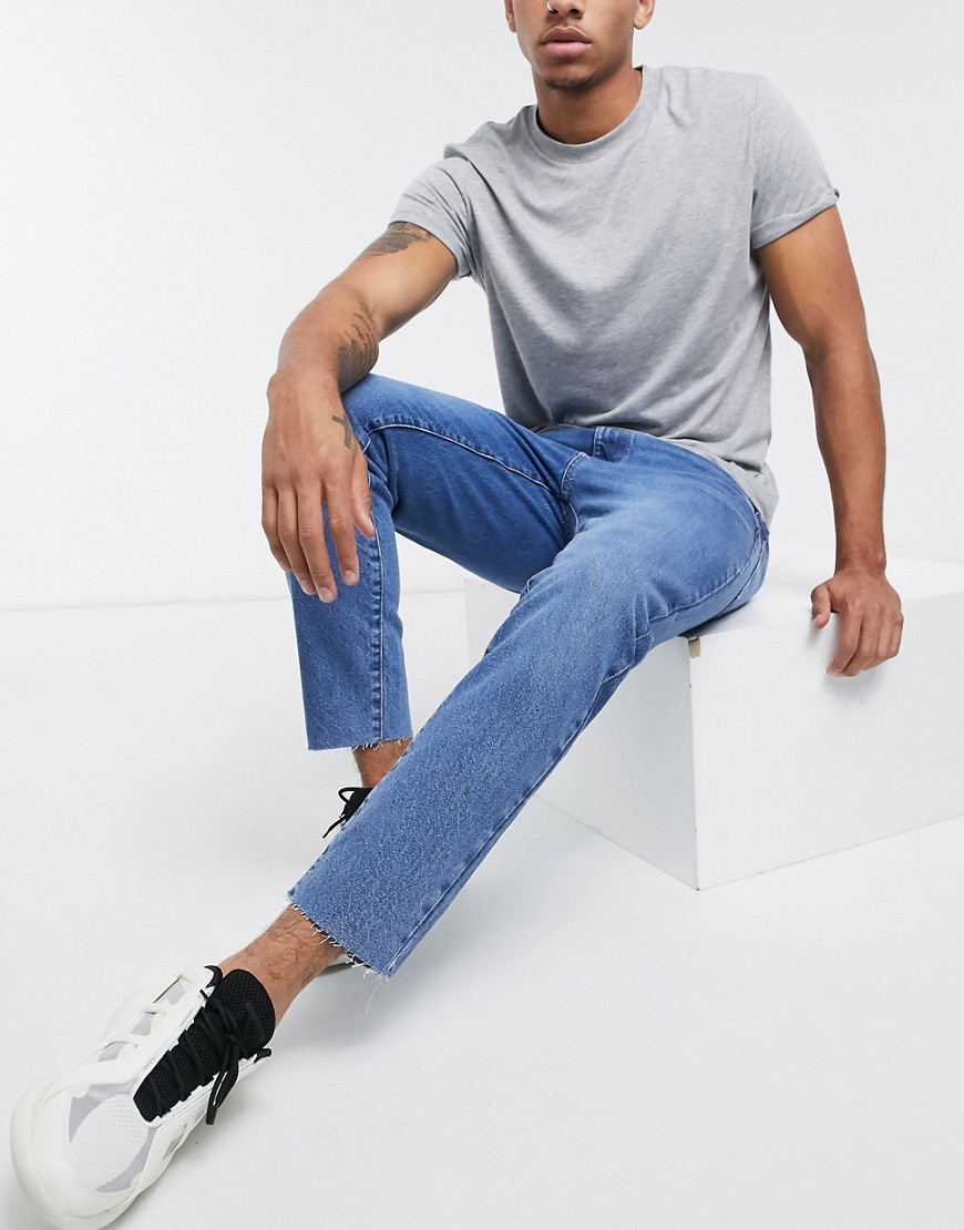 dark wash blue jeans