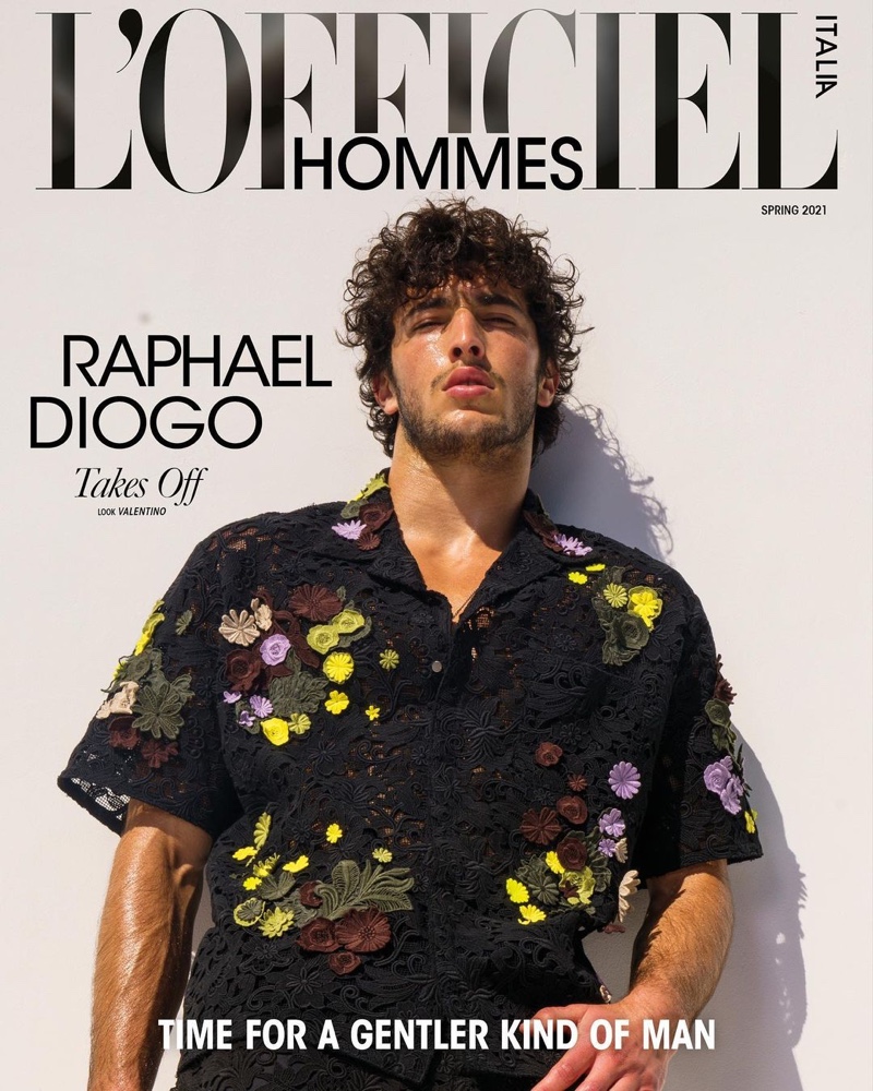 Raphael Diogo covers the spring 2021 edition of L'Officiel Hommes Italia.