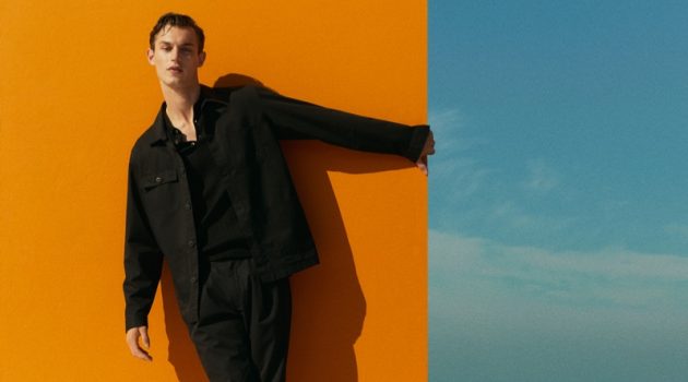 Kit Butler Takes to the Beach in Massimo Dutti Donning all black, Kit Butler wears a chic look from Massimo Dutti.