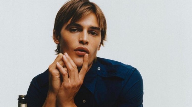 Parker van Noord is a Flight Attendant for CR Fashion