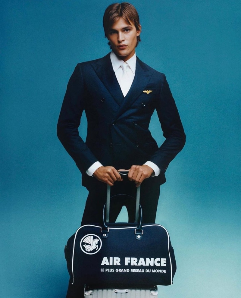 Parker van Noord is a Flight Attendant for CR Fashion
