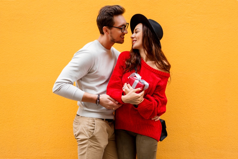 Smiling Couple Gift Style Models