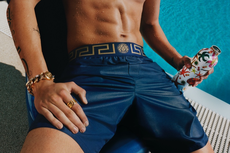 Versace La Vacanza Summer 2021 Campaign 004