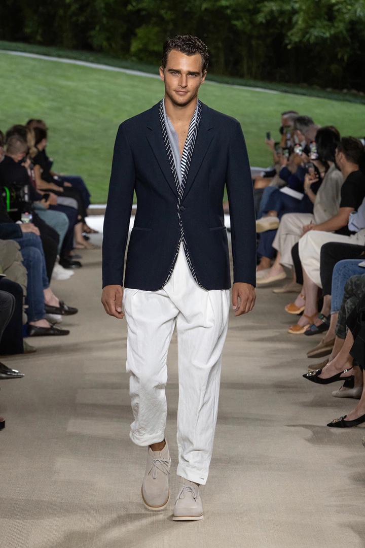 Giorgio Armani Spring Summer 2022 Mens Collection Runway Show 002