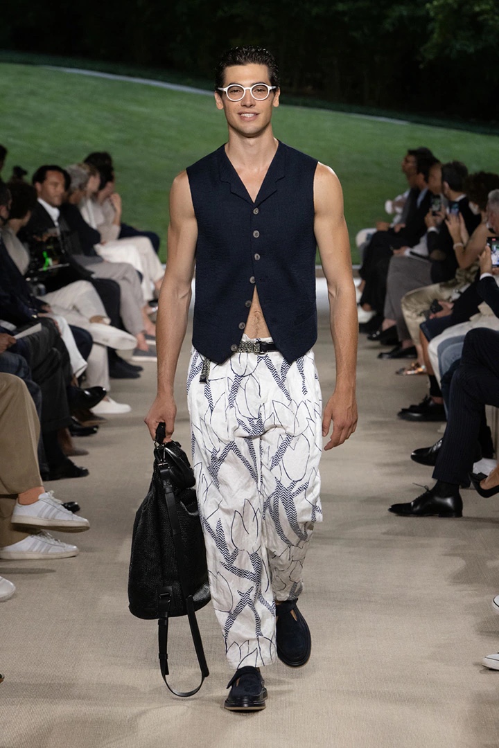 Giorgio Armani Spring Summer 2022 Mens Collection Runway Show 014