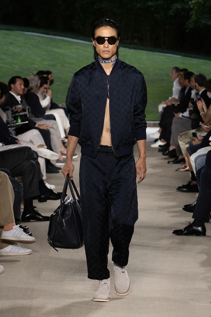 Giorgio Armani Spring Summer 2022 Mens Collection Runway Show 017