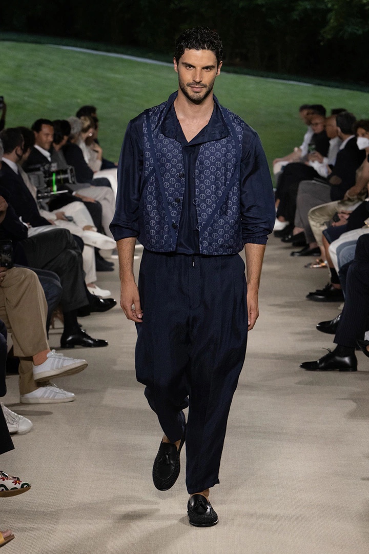 Giorgio Armani Spring Summer 2022 Mens Collection Runway Show 021