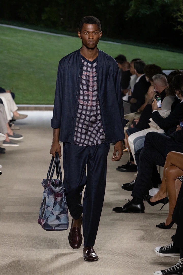 Giorgio Armani Spring Summer 2022 Mens Collection Runway Show 023