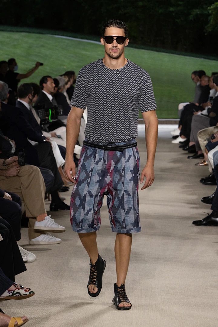 Giorgio Armani Spring Summer 2022 Mens Collection Runway Show 026