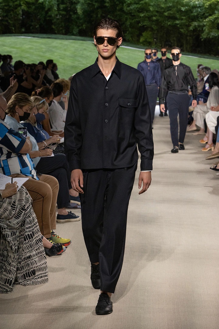 Giorgio Armani Spring Summer 2022 Mens Collection Runway Show 059