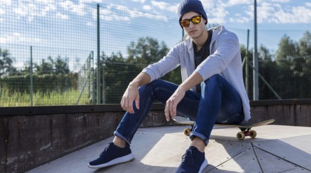 Shoes of the Summer Guy Skater Sneakers Hoodie Casual Jeans Look