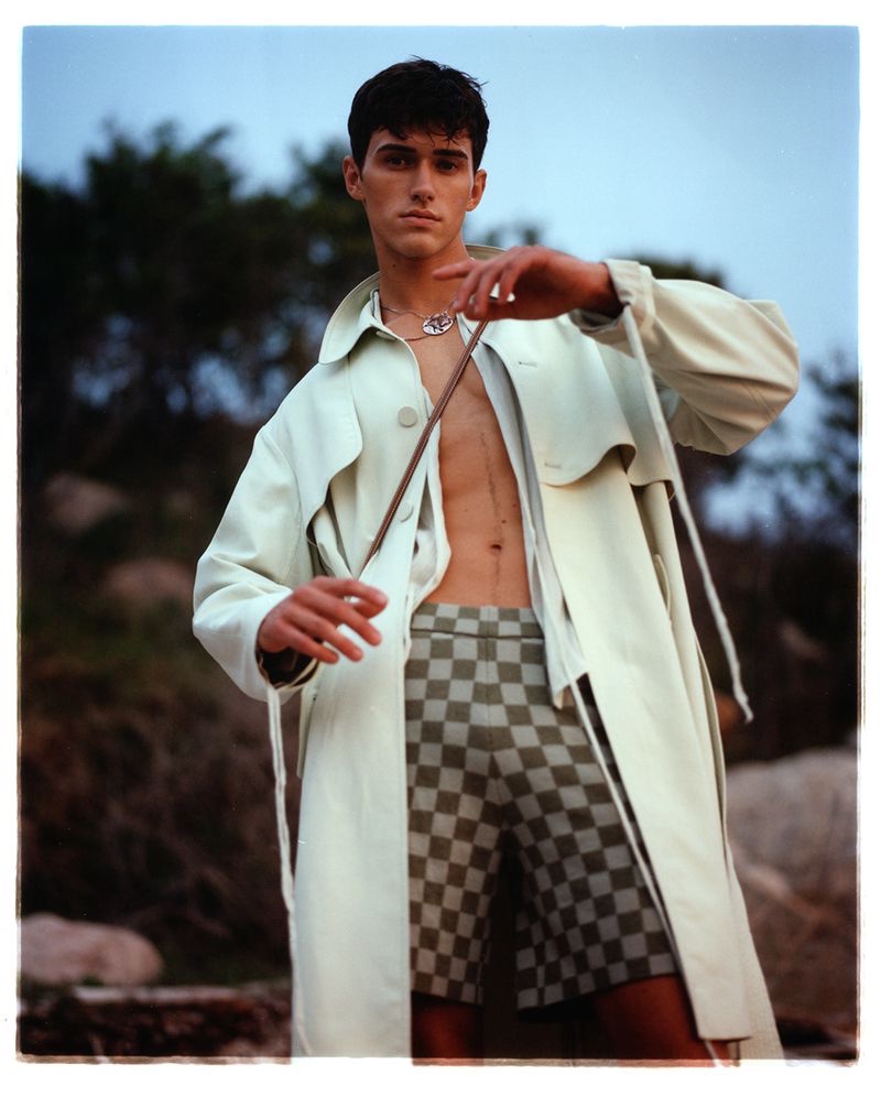 Jacob Dooley Embraces the Soft Sentiments of Summer with Vogue.it Story