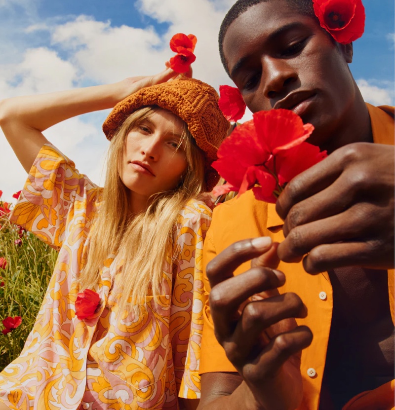 Channeling seventies style, Klara Kristin and Mukasa Kakonge model looks from Mango's summer 2021 collection.