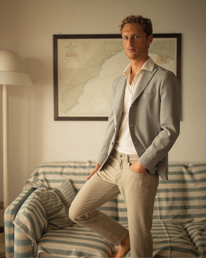 Gordon Bothe dons a sleek, neutral-colored look for Boglioli's summer 2021 campaign.