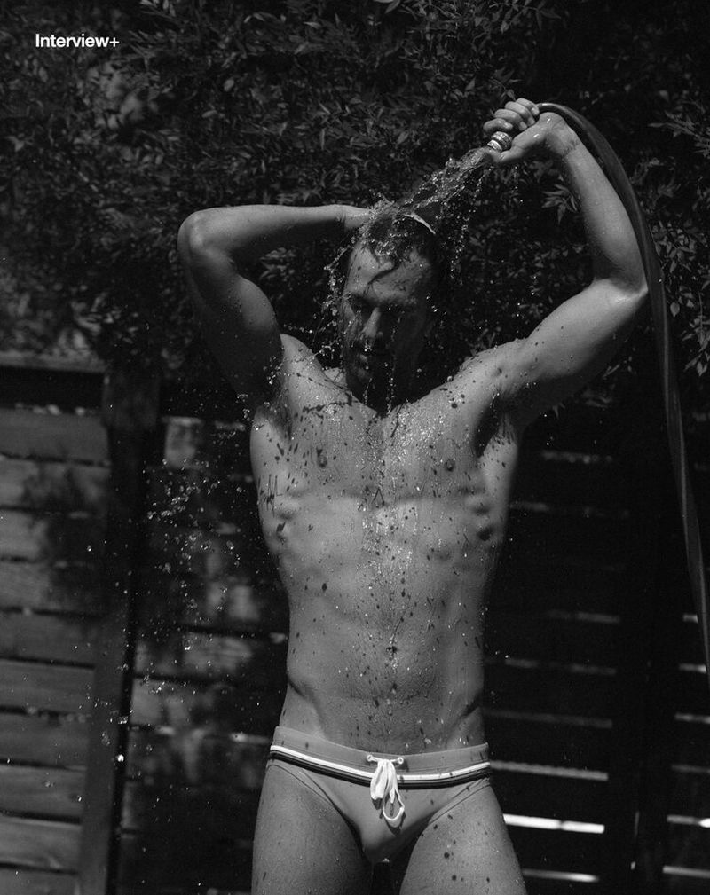» Clint Mauro Relaxes Poolside with The Perfect Edit Clint Mauro 2021 The Perfect Man 005