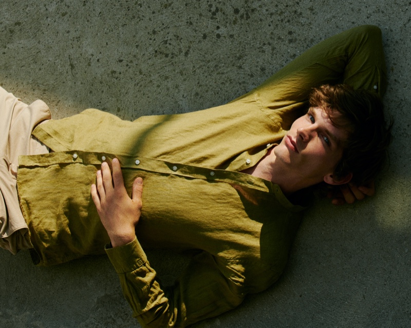 » Le Pavillon: Erik Van Gils Dons Chic Massimo Dutti Style Erik Van Gils 2021 Massimo Dutti Fashion Editorial 002