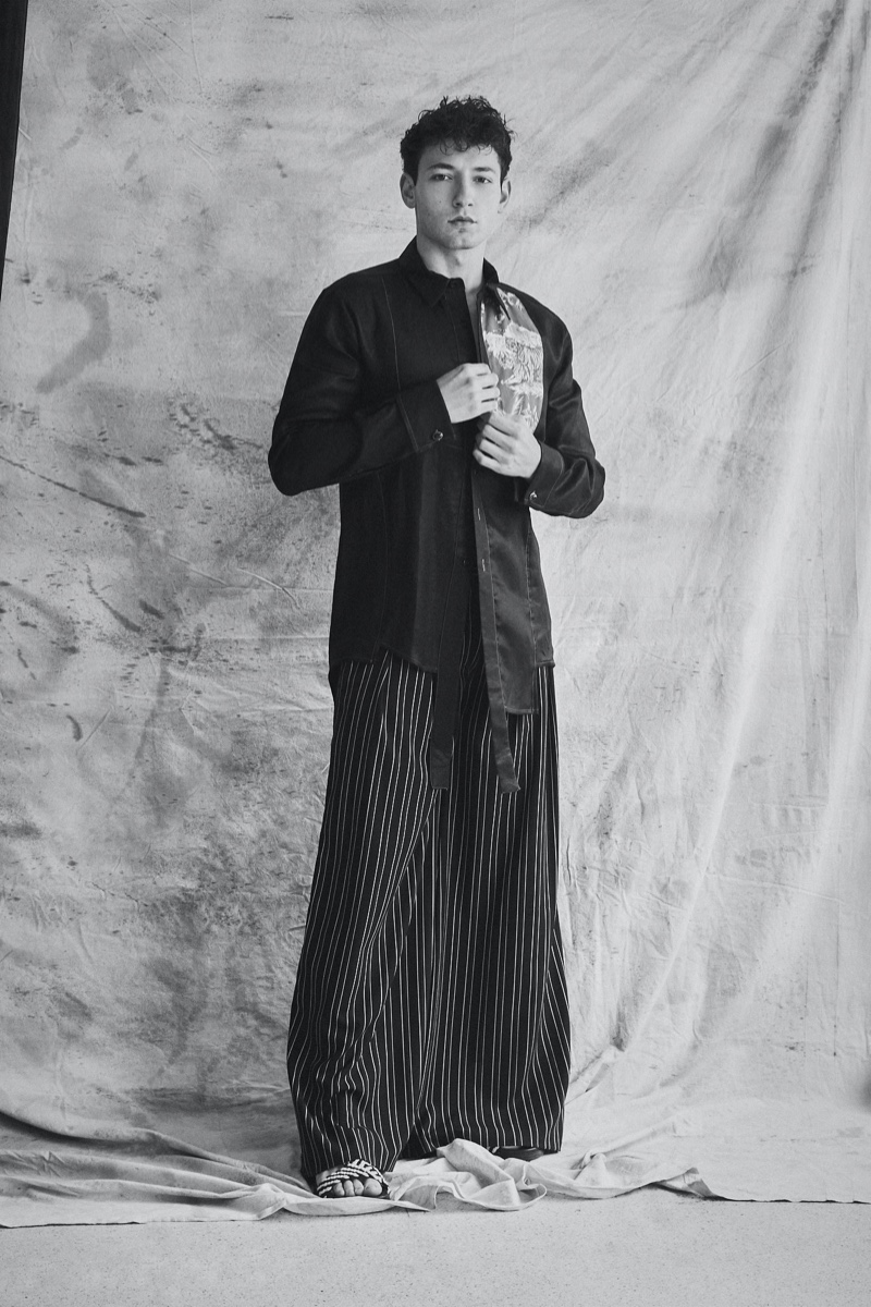 Guille wears shirt Llamazares and Delgado, pants Brian Dales, cufflinks Tiffany, and sandals Armani. » Guille Castillo is 'The Coachman' Guille wears shirt Llamazares and Delgado, pants Brian Dales, cufflinks Tiffany, and sandals Armani.