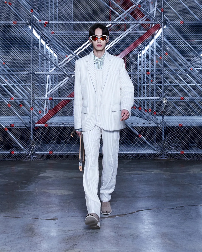 Louis Vuitton Fall Winter 2021 Mens Runway Show Seoul Korea 001