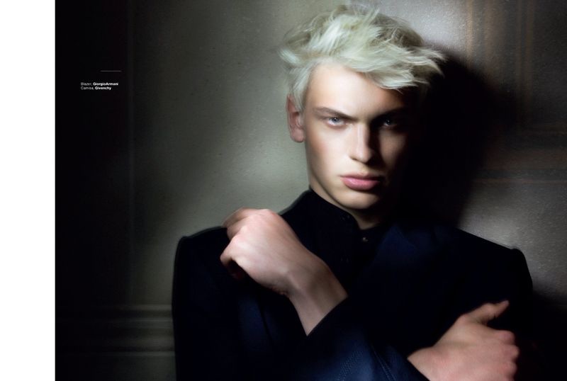 » Lucas Barski Dons Elegant Style for GQ México Lucas Barski 2021 GQ Mexico Fashion Editorial 005