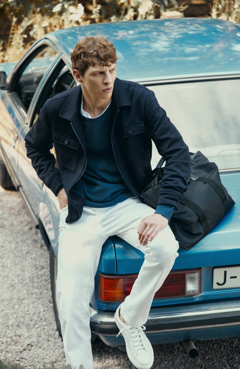 Reuniting with Massimo Dutti for summer, Tim Schuhmacher showcases the brand's classic menswear.