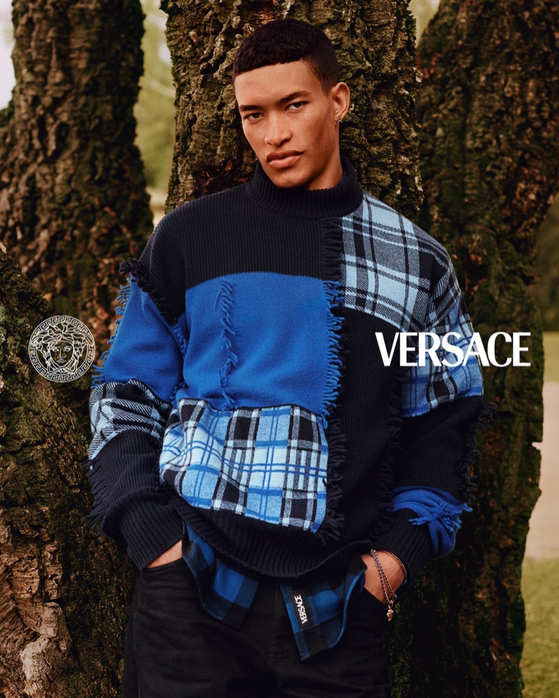 Versace 2021 Mens Campaign 001