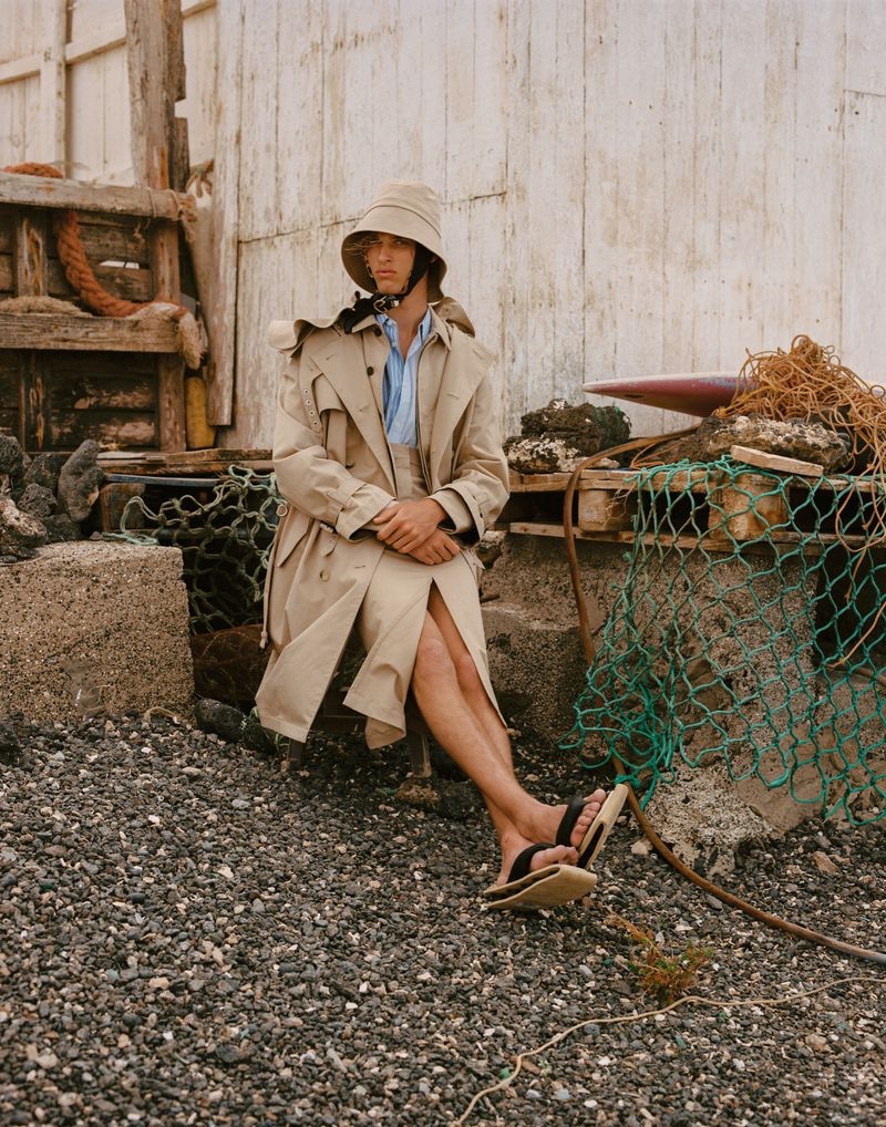 » Yeray Allgayer Faces 'Wavy Winds' for GQ Portugal Yeray Allgayer 2021 GQ Portugal Fashion Editorial 009