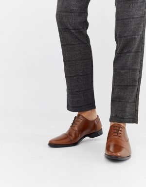 ASOS DESIGN oxford shoes in tan leather with toe cap-Brown ASOS DESIGN oxford shoes in tan leather with toe cap-Brown