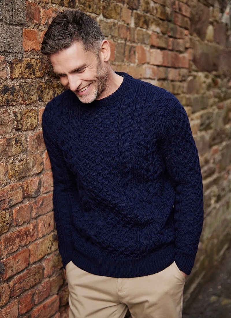 Aran Sweater Men Navy Outside