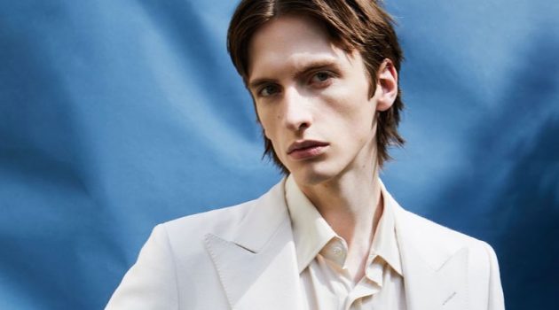 Benno Bulang Hits a Stylish Stride for GQ Portugal Benno Bulang Hits a Stylish Stride for GQ Portugal