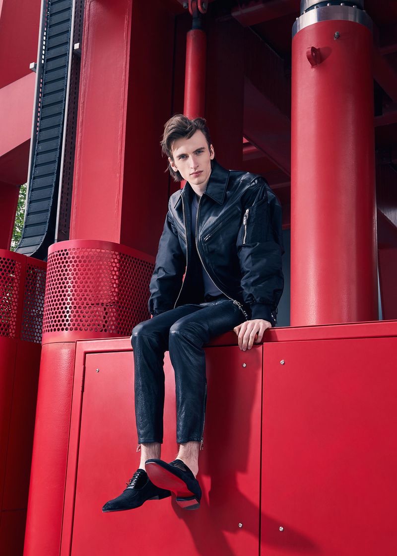 » Benno Bulang Hits a Stylish Stride for GQ Portugal Benno Bulang 2021 GQ Portugal Fashion Editorial 009