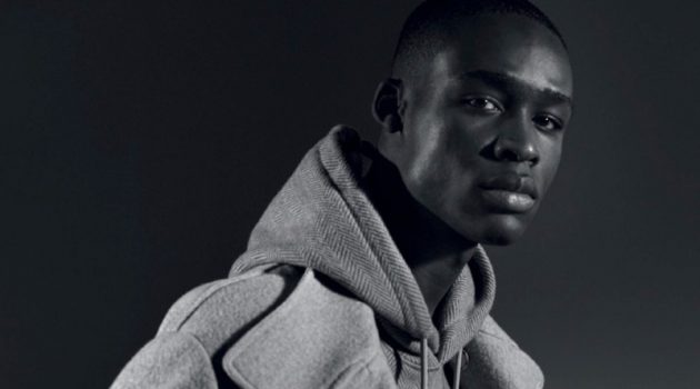 Emporio Armani Celebrates 40 Years with Fall '21 Campaign Bano Sow reunites with the Armani brand, starring in Emporio Armani's fall-winter 2021 men's campaign.