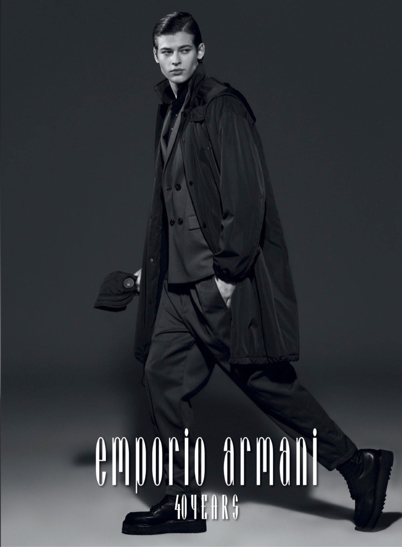 Appearing in a black and white image, Caesar van den Idsert fronts Emporio Armani's fall-winter 2021 men's campaign.